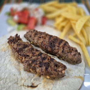 Discover the Best Restaurant Near Damon Hotel Cont