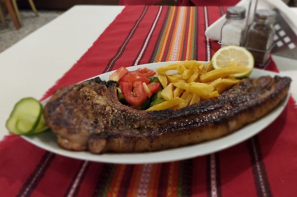traditional-mediterranean-fare-peyia-taste-the-essence-of-the-mediterranean
